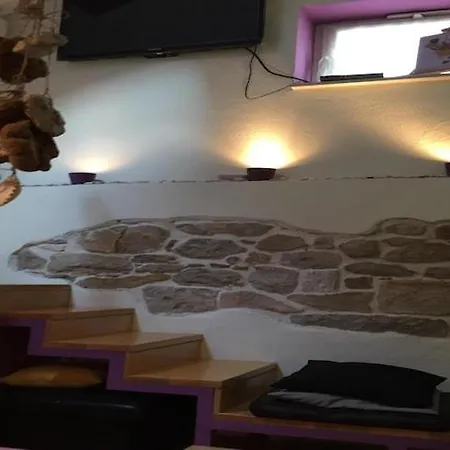 Apartment Elena St - Duplex Purple