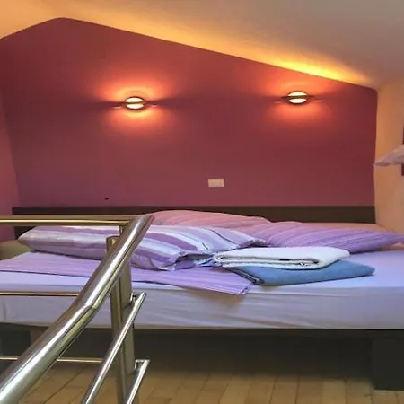 Elena St - Duplex Purple Apartment Split