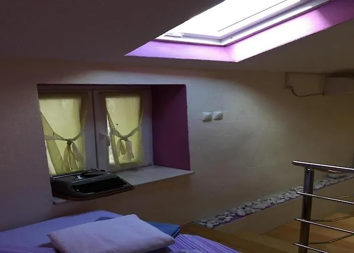 Elena St - Duplex Purple Split